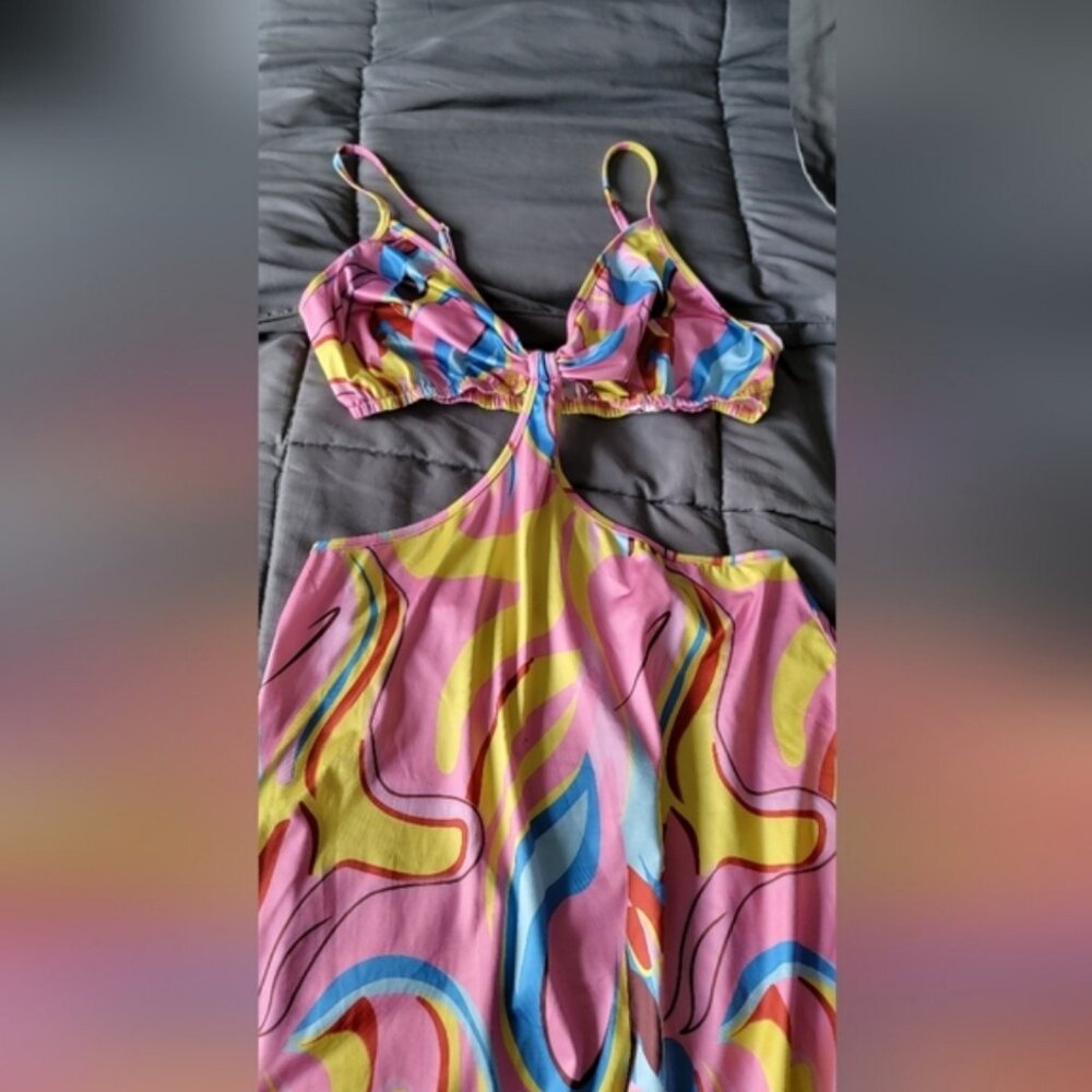 Cutout Dress - Picture 4 of 4